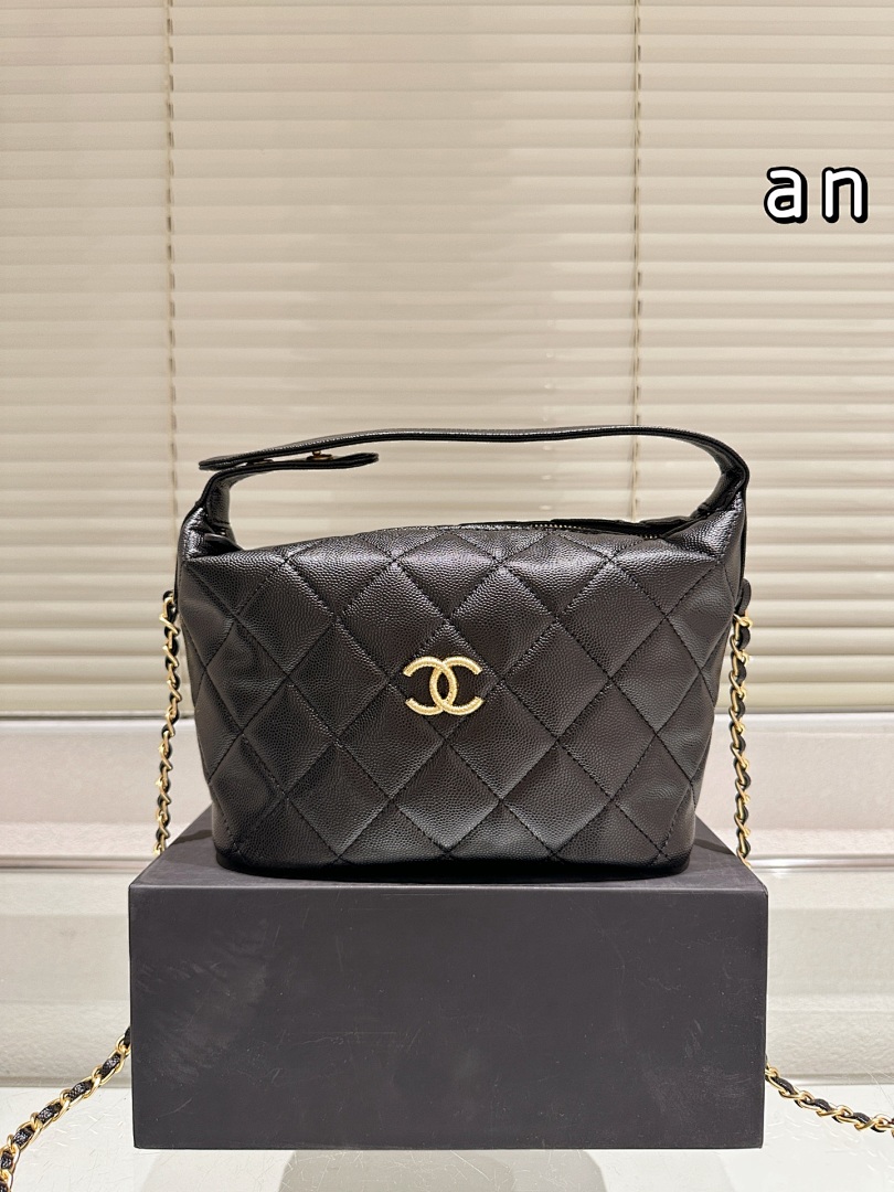 Chanel Caviar Quilted Hobo Clutch With · 5545 — תמונה 10