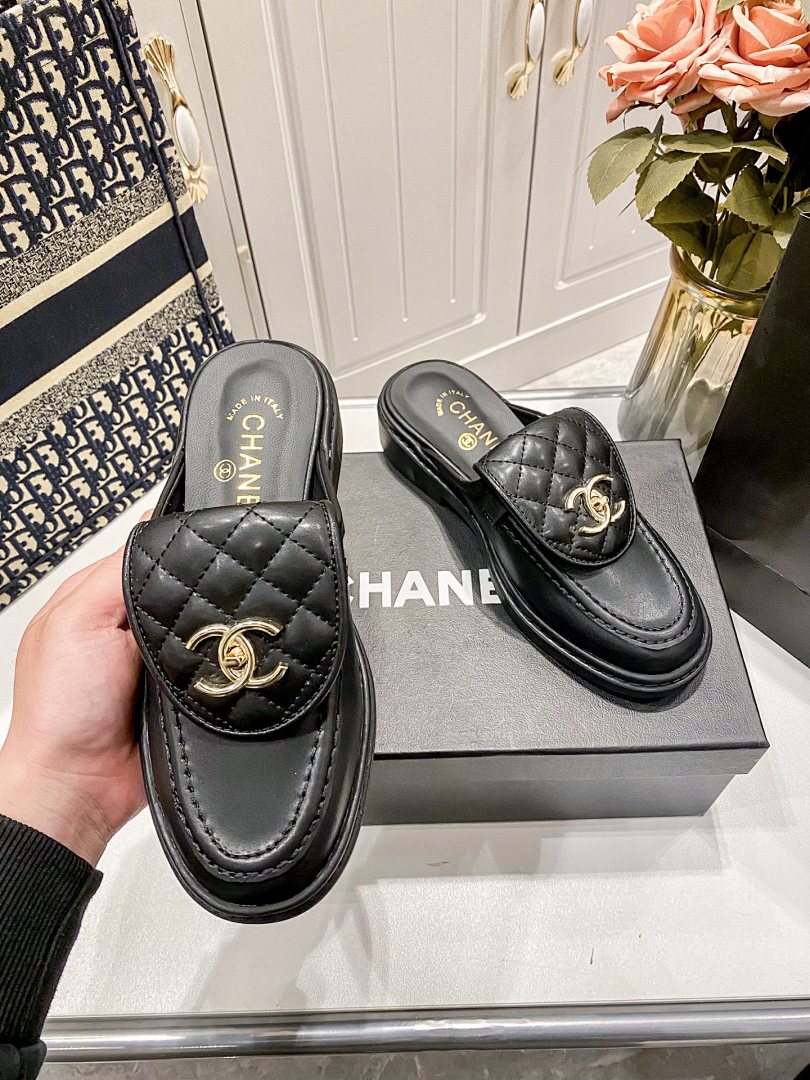 Chanel Lambskin Quilted CC Turnlock Mules · 5287 — תמונה 11