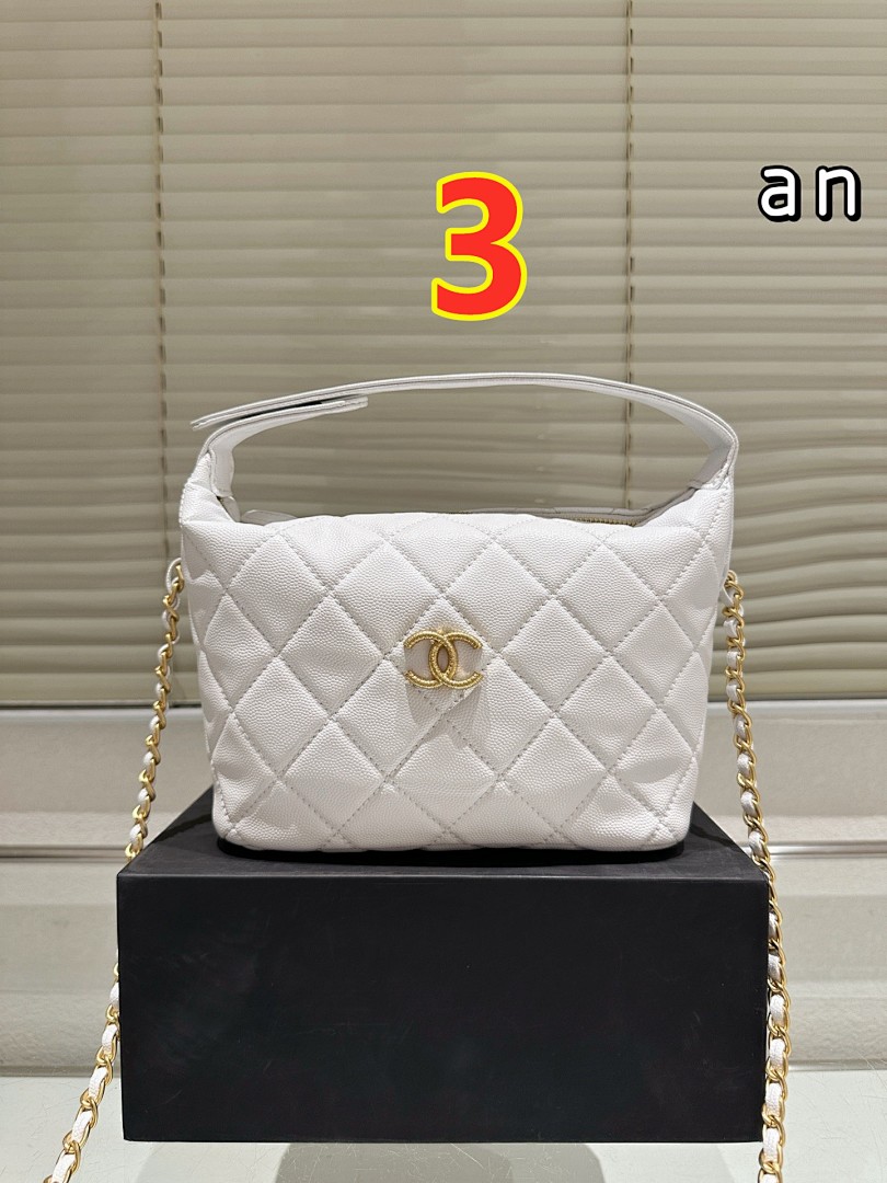 Chanel Caviar Quilted Hobo Clutch With · 5545 — תמונה 12