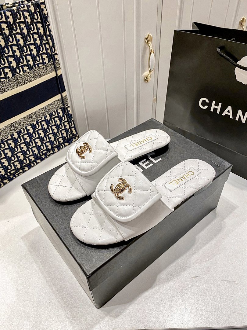 Chanel Turnlock Flat Mules · 5291 — תמונה 7