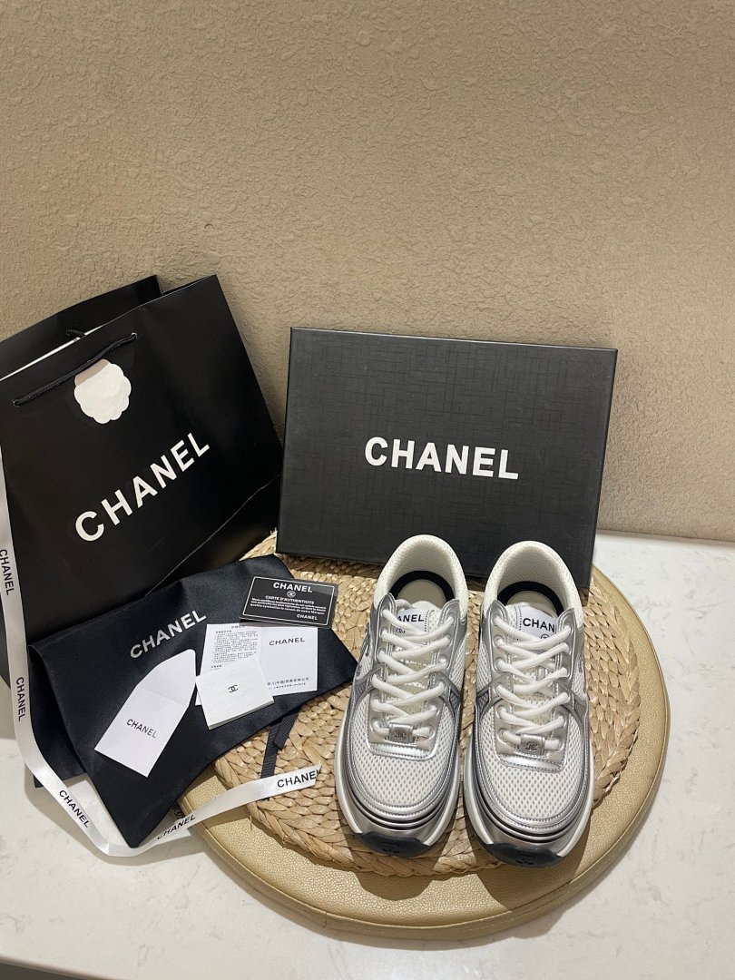 Chanel CC Logo Sneaker · 5087 — תמונה 10