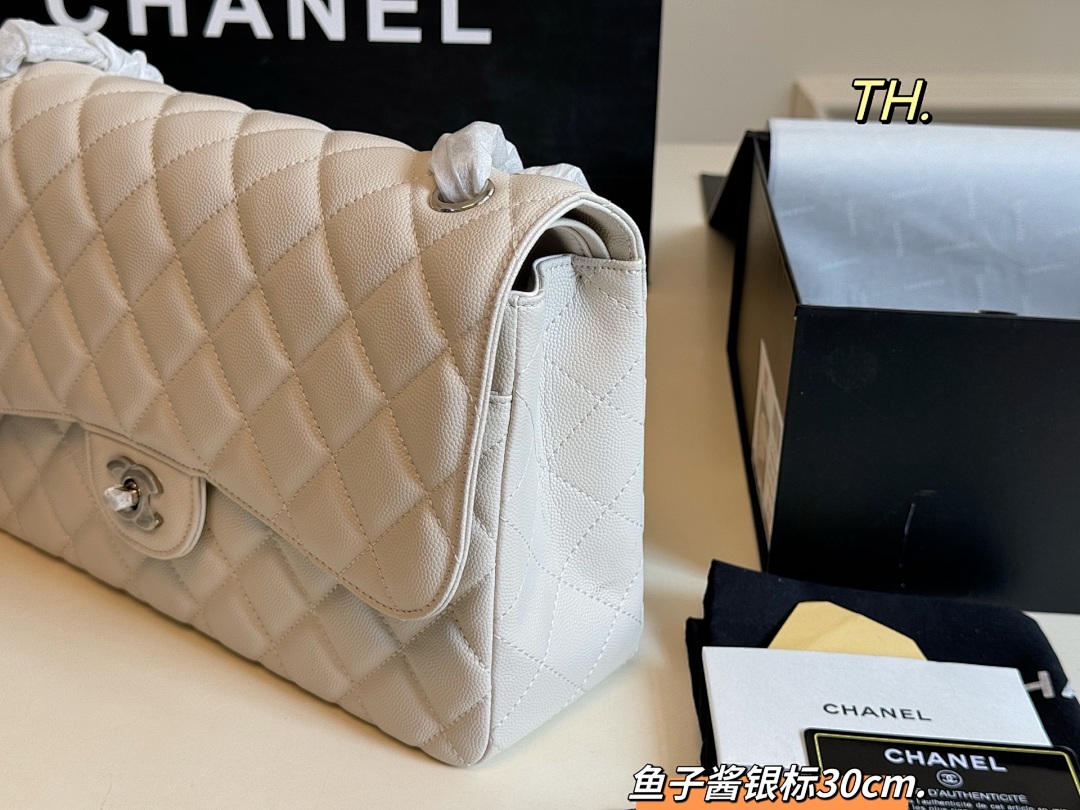 Chanel Classic Caviar Jumbo Double Flap · 5667 — תמונה 17