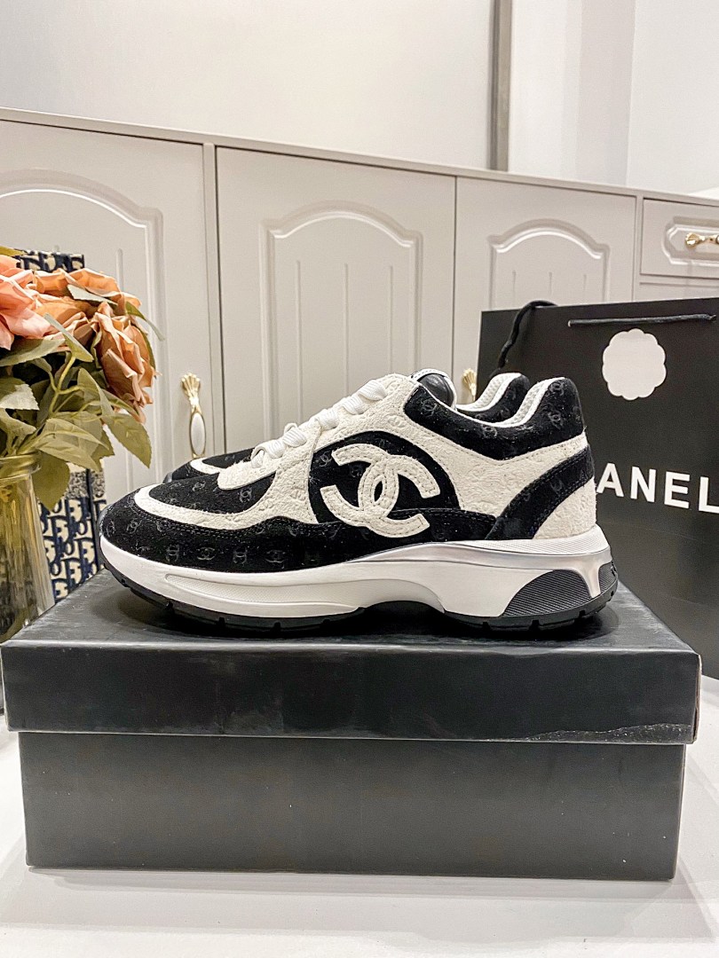 Chanel CC Logo Sneaker · 5210 — תמונה 8
