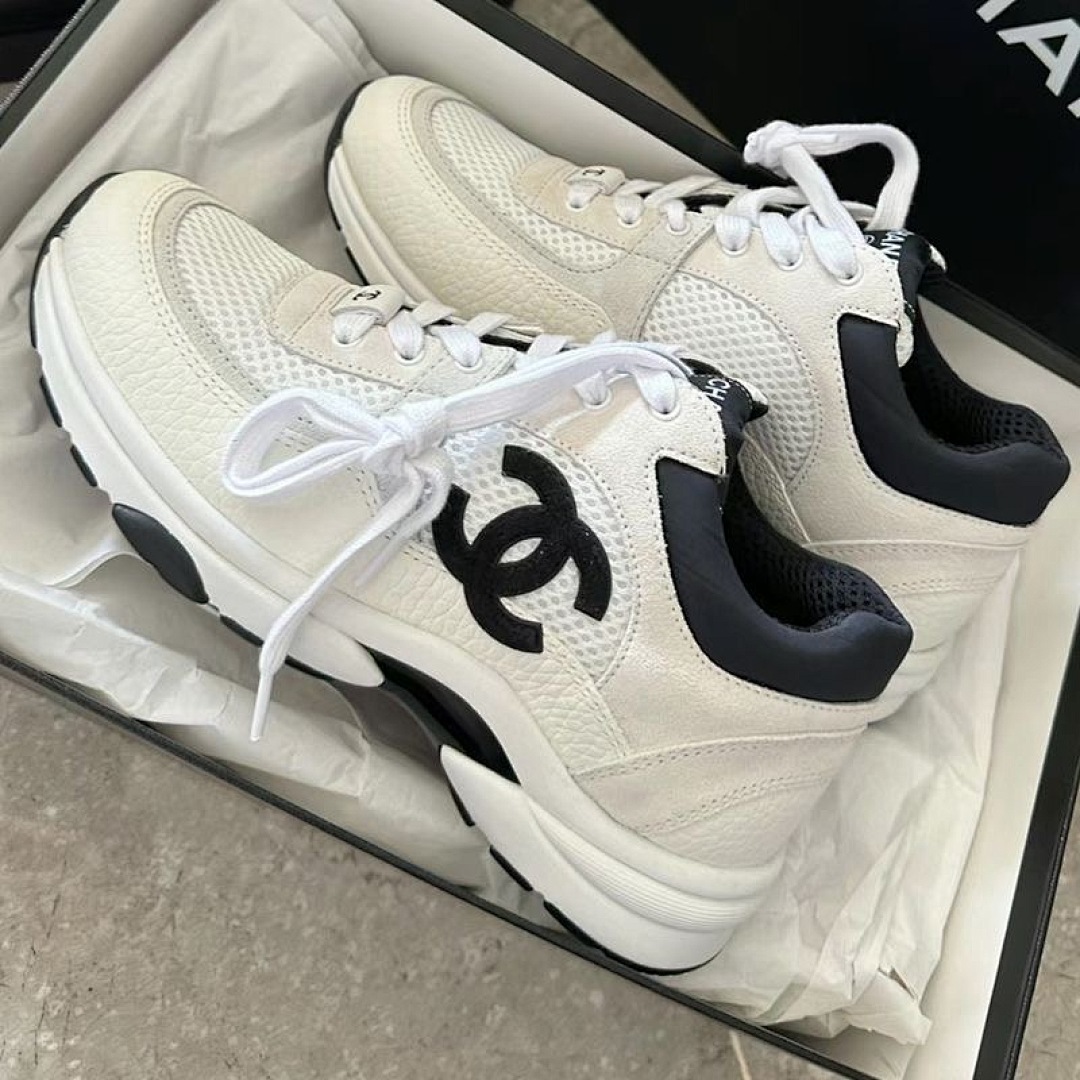 Chanel CC Logo Sneaker · 5149 — תמונה 13