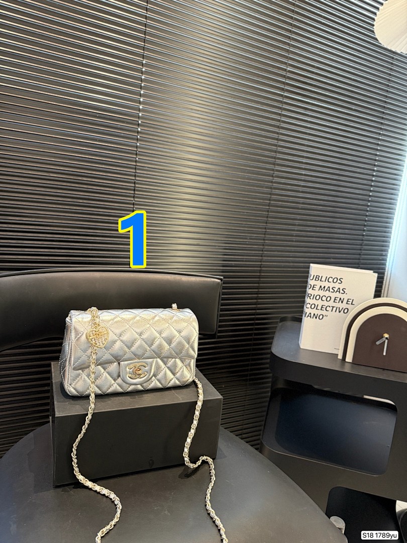 Chanel Mini Rectangular Classic Flap · 5721