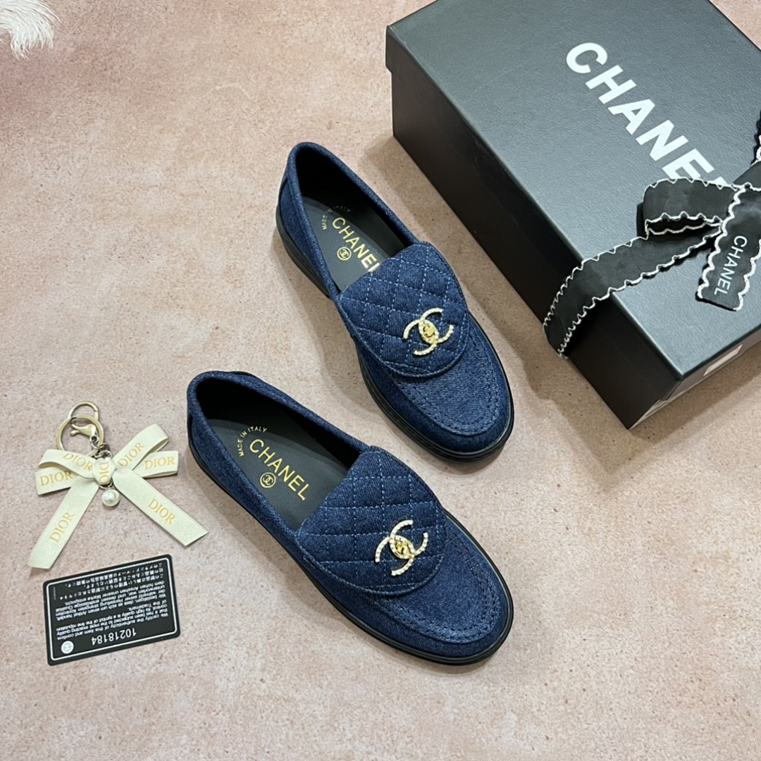 Chanel Quilted CC Turnlock Loafers · 4757 — תמונה 19