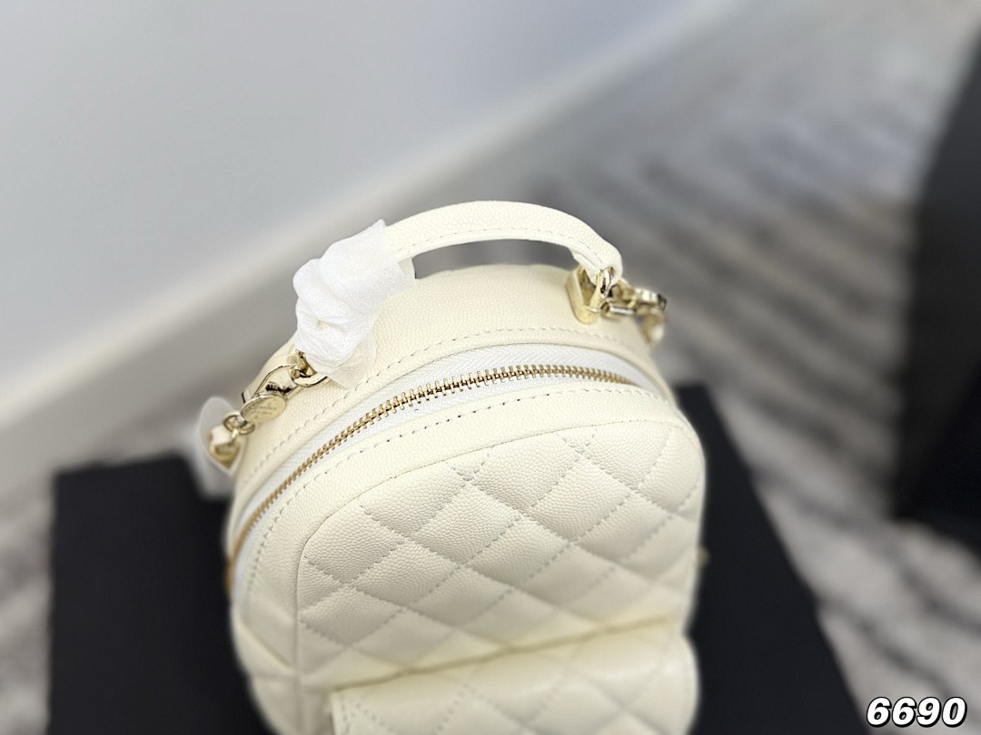 Chanel Mini Backpack · 5669 — תמונה 8