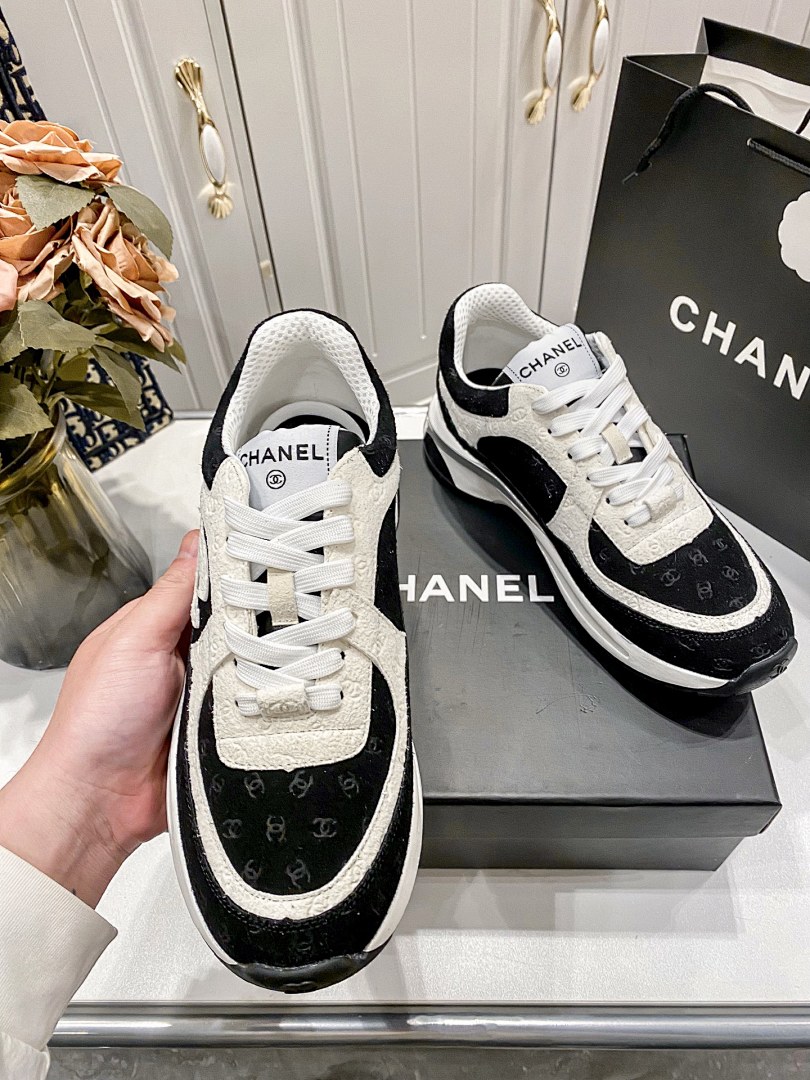 Chanel CC Logo Sneaker · 5210 — תמונה 10