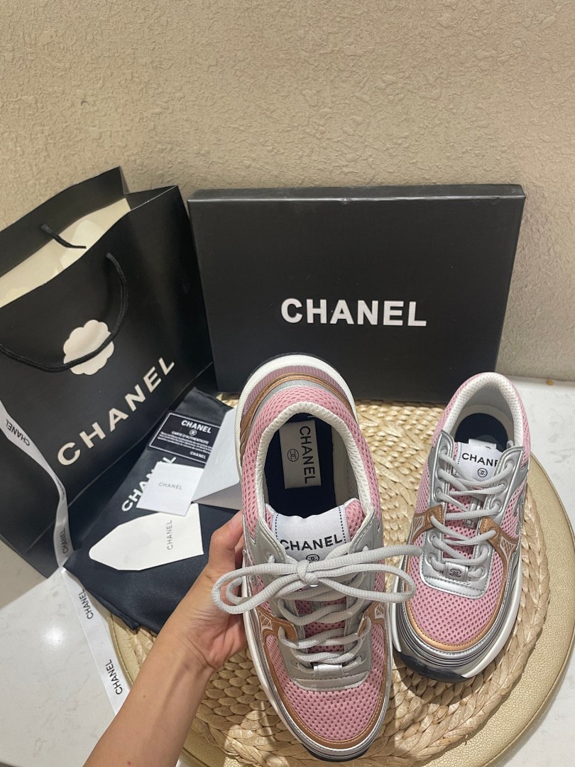 Chanel CC Logo Sneaker · 5087 — תמונה 19