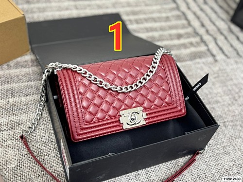 Chanel Boy Bag · 5898