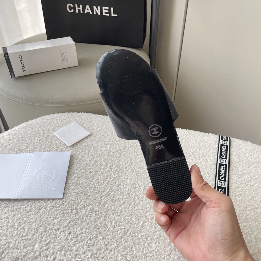 Chanel — סנדלים וכפכפים · 5194 — תמונה 4