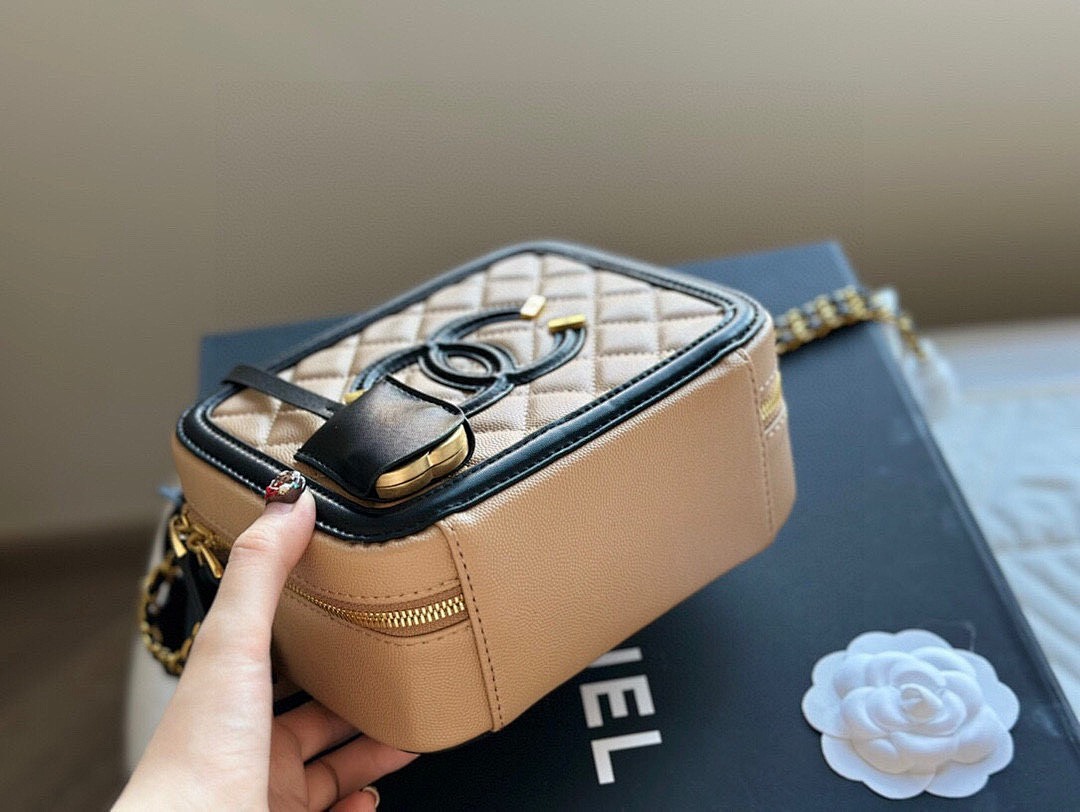 Chanel Filigree Vanity Case · 5158 — תמונה 6
