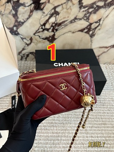 Chanel Vanity Case · 6076