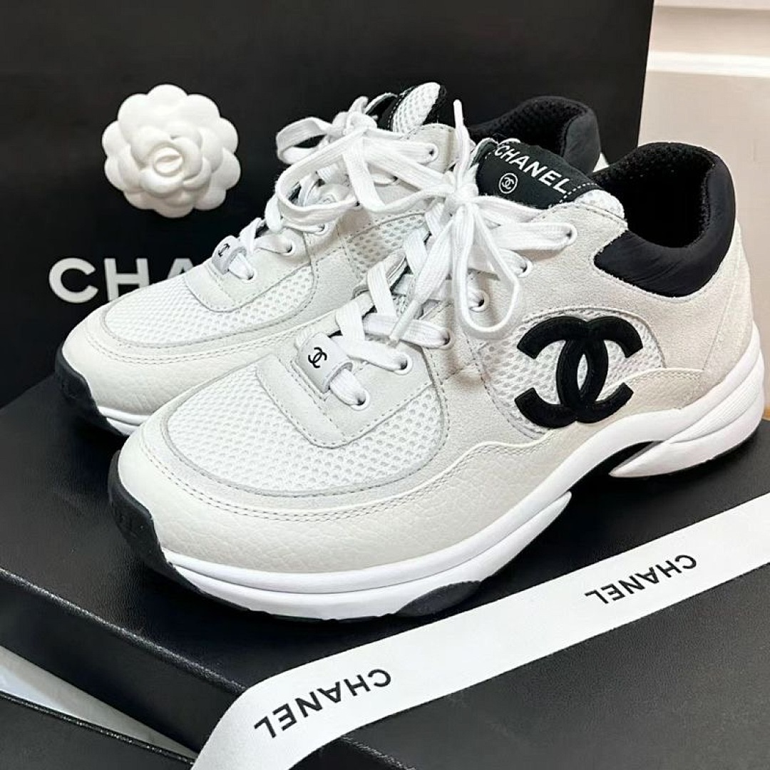 Chanel CC Logo Sneaker · 5149 — תמונה 9