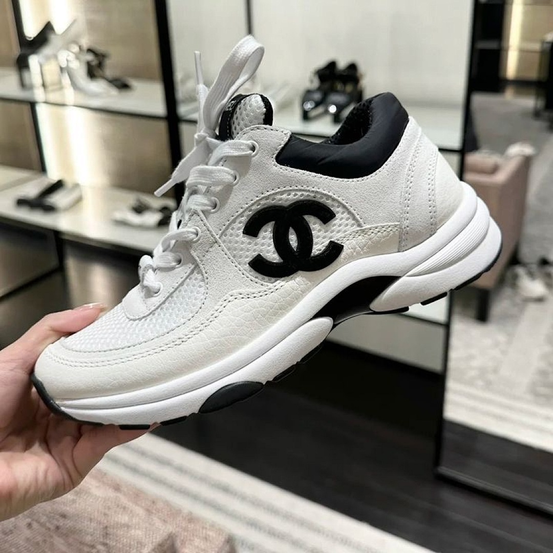Chanel CC Logo Sneaker · 5149 — תמונה 11