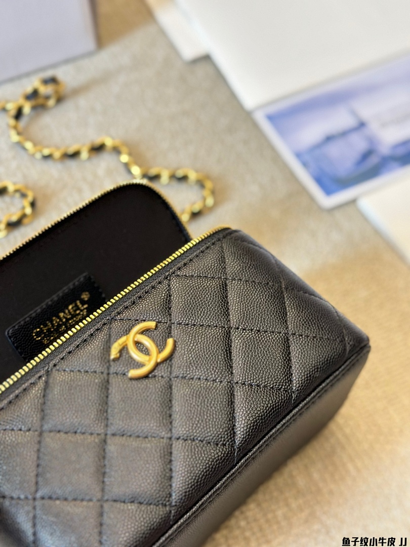Chanel Vanity Case With Chain · 4715 — תמונה 2