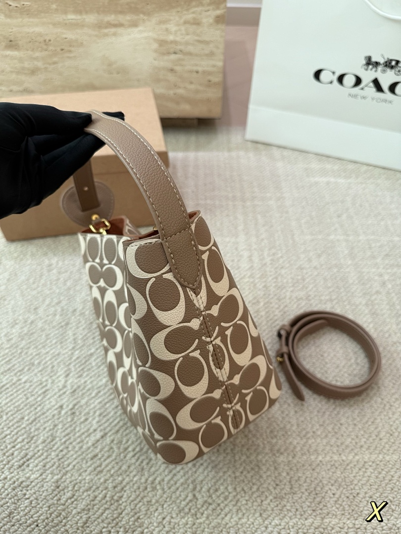 Coach Bleecker Bucket Bag · 6089 — תמונה 5