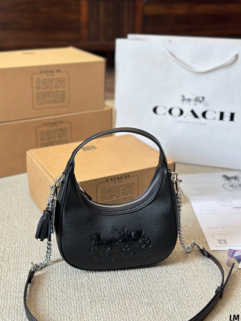 Coach Emily Shoulder Bag · 4704 — תמונה 19