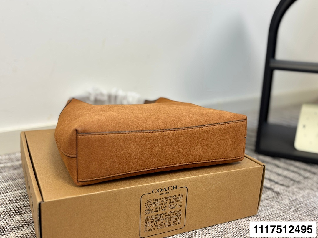 Coach Brooklyn Shoulder Bag · 5764 — תמונה 7