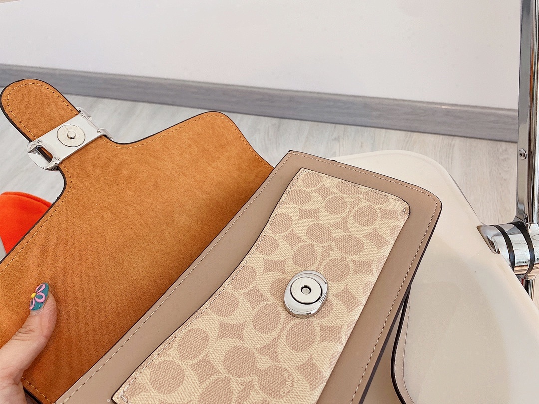 Coach Tabby Shoulder Bag 26 · 2976 — תמונה 8