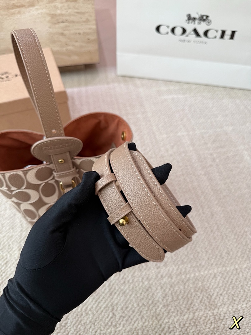 Coach Bleecker Bucket Bag · 6089 — תמונה 3