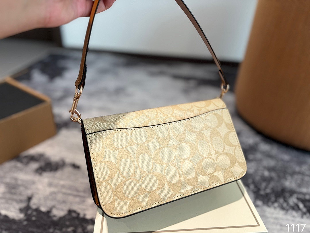 Coach Mini Brynn Crossbody · 5030 — תמונה 13