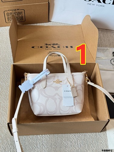Coach City Mini Tote · 5551