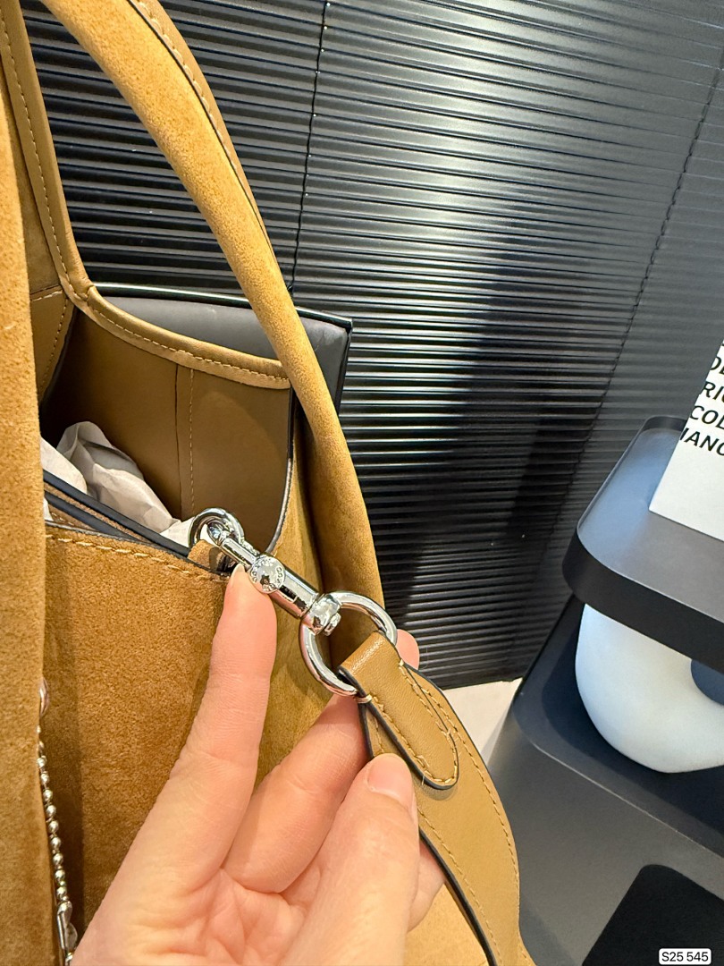 Coach Lana Shoulder Bag 23 · 5162 — תמונה 11
