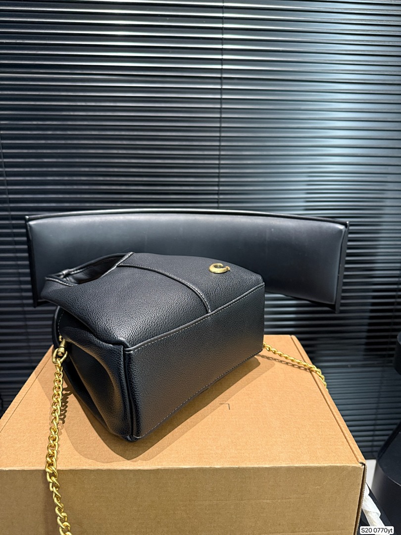 Coach Lana Shoulder Bag 19 · 6093 — תמונה 4