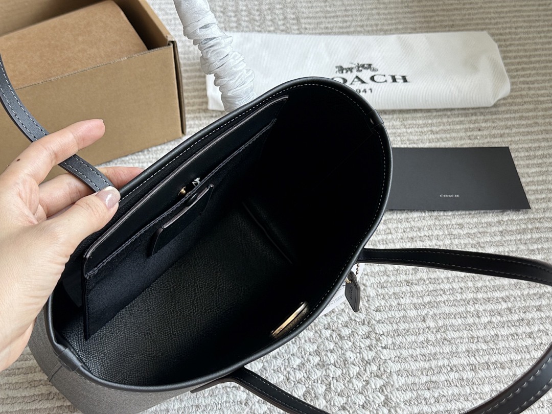 Coach City Tote · 5428 — תמונה 9