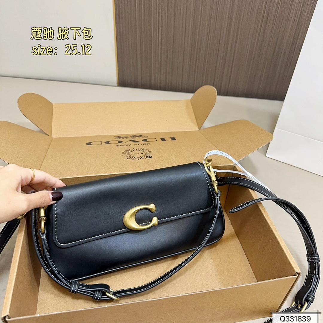 Coach Jet Shoulder Bag In Signature · 5763 — תמונה 12