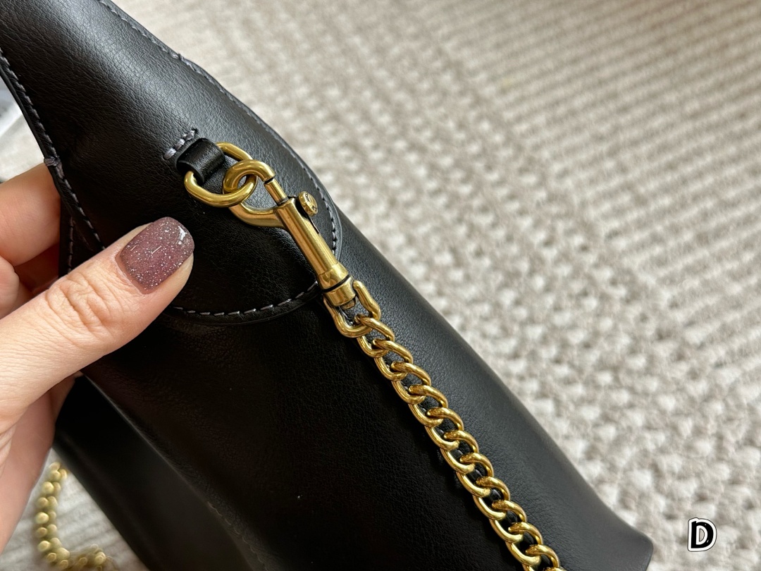 Coach Brooklyn Shoulder Bag 28 · 5197 — תמונה 4
