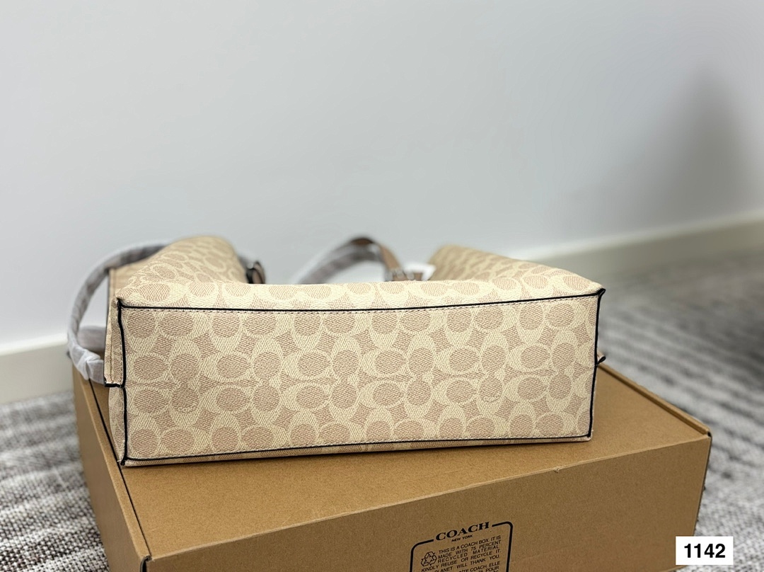 Coach Mollie Tote 25 · 5532 — תמונה 4