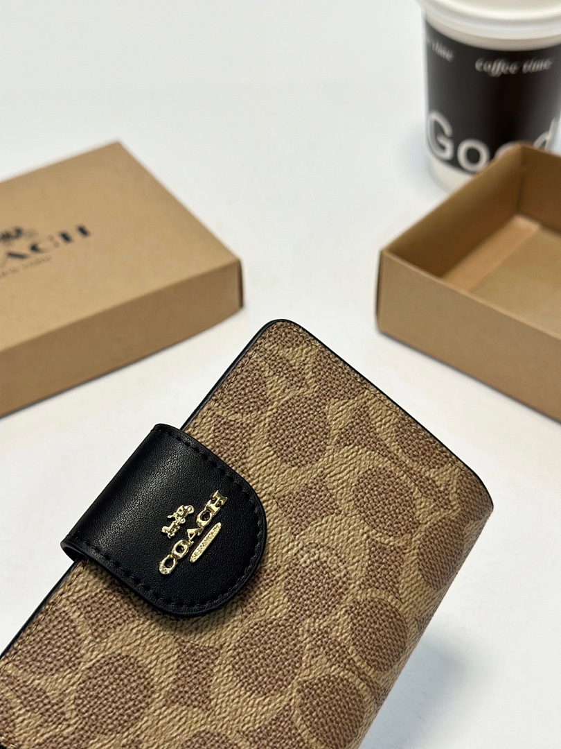 Coach Medium Corner Zip Wallet · 6066 — תמונה 13