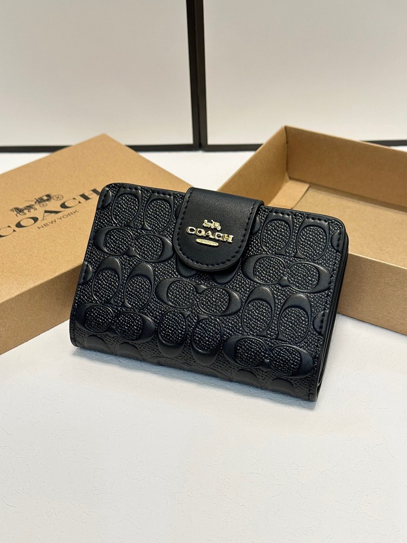 Coach Medium Corner Zip Wallet · 6066 — תמונה 15