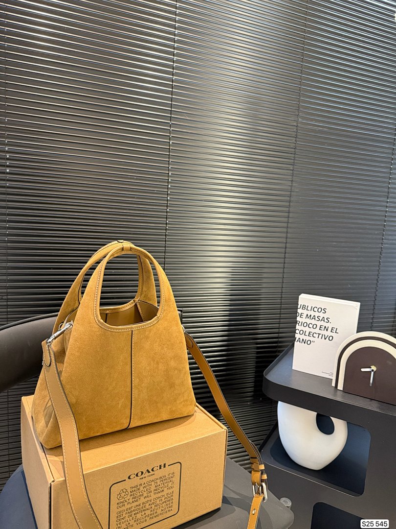 Coach Lana Shoulder Bag 23 · 5162 — תמונה 14