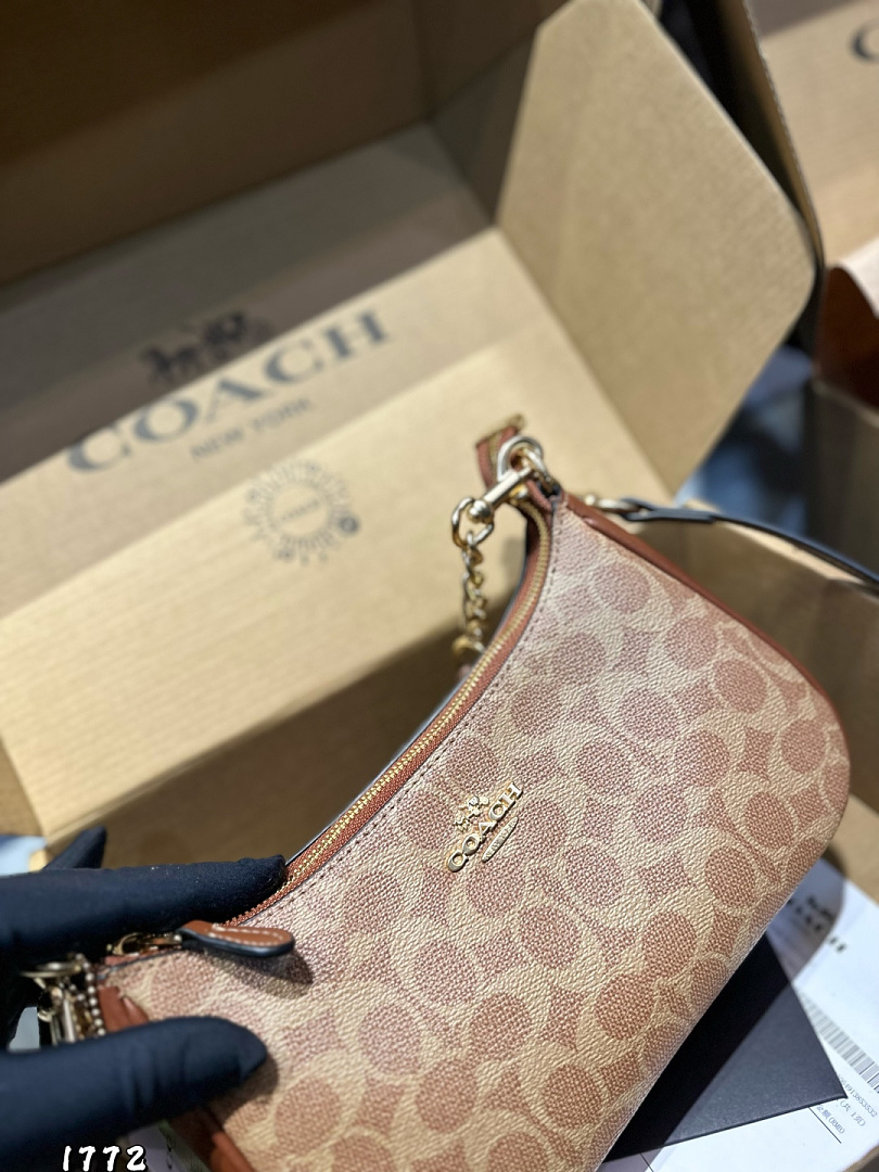 Coach Teri Shoulder Bag · 6317 — תמונה 16