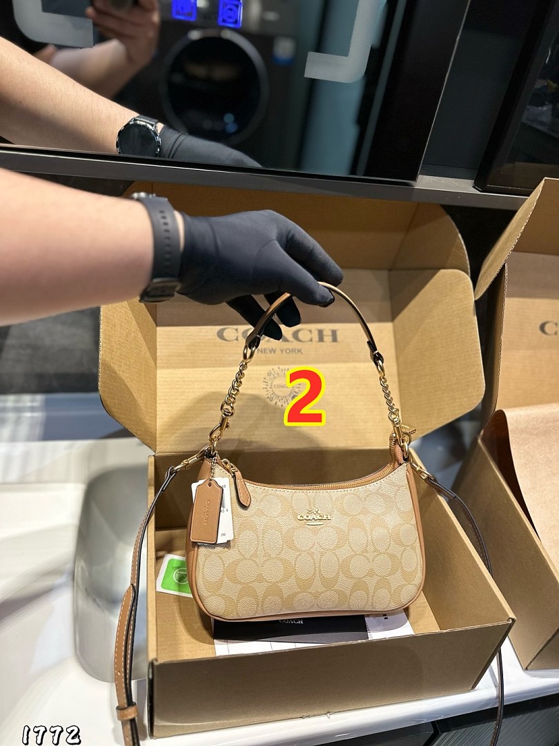 Coach Teri Shoulder Bag · 6317 — תמונה 9