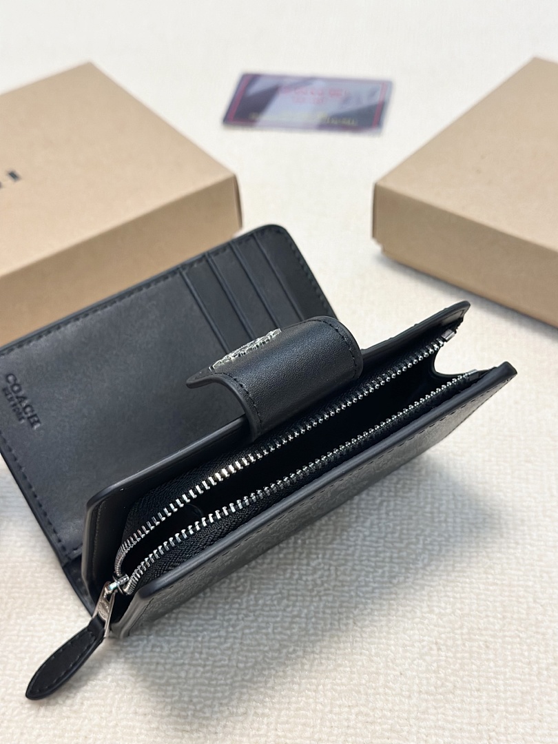 Coach Medium Corner Zip Wallet · 6066 — תמונה 23