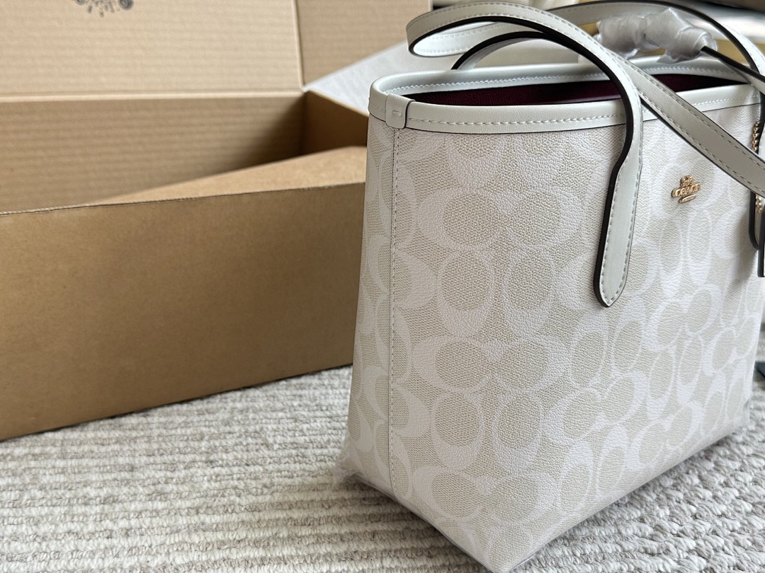 Coach City Tote · 5428 — תמונה 17