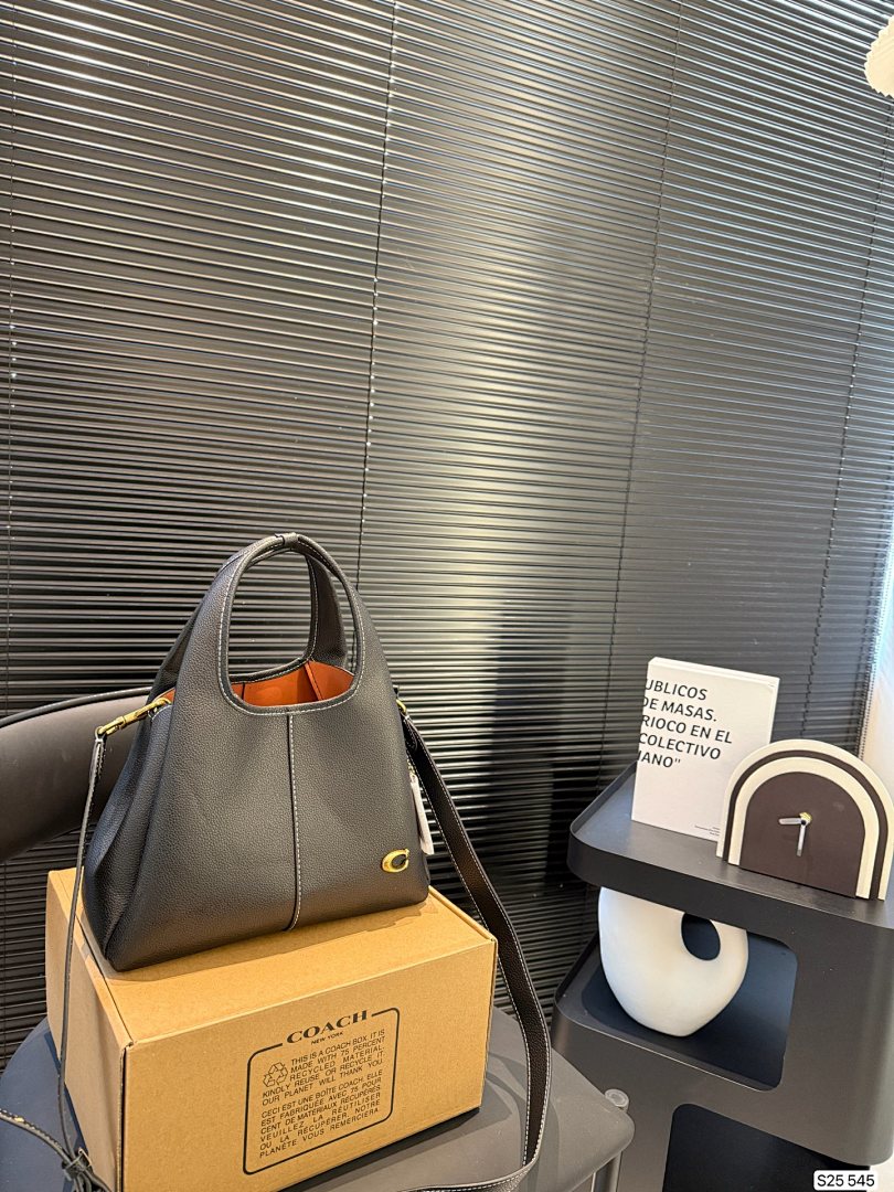 Coach Lana Shoulder Bag 23 · 5162 — תמונה 18