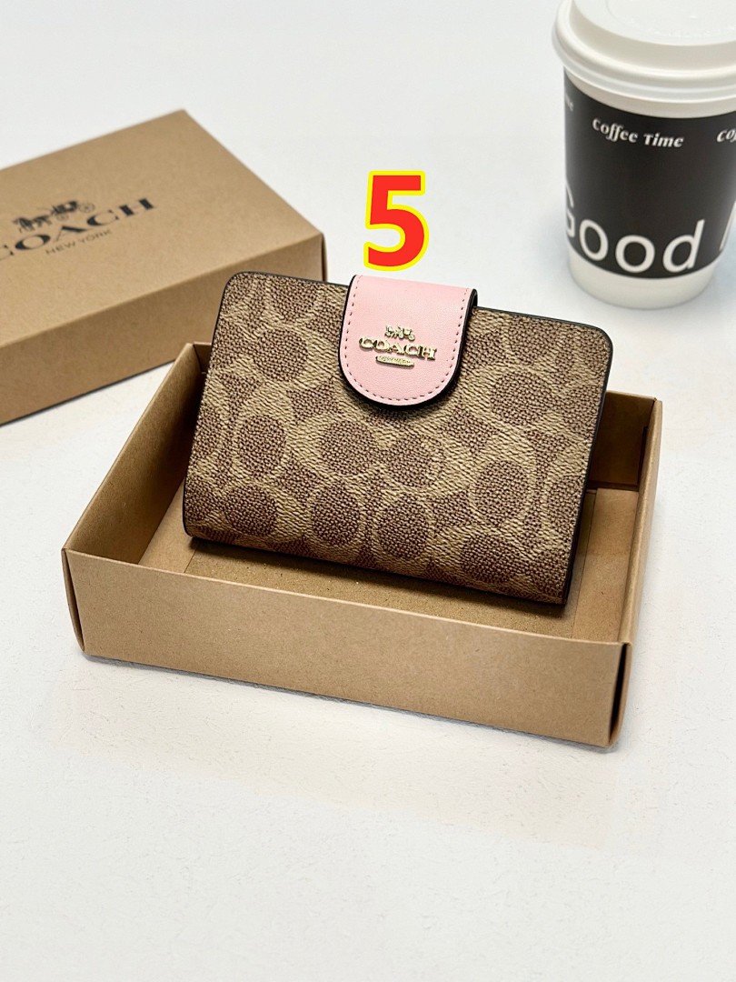 Coach Medium Corner Zip Wallet · 6066 — תמונה 5