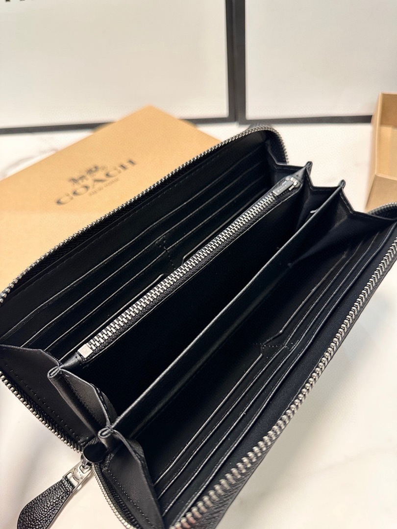 Coach Long Zip Around Wallet in · 5767 — תמונה 10