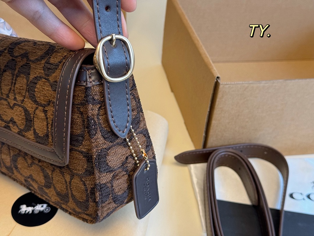 Coach Etta Small Flap Shoulder Bag · 6090 — תמונה 7