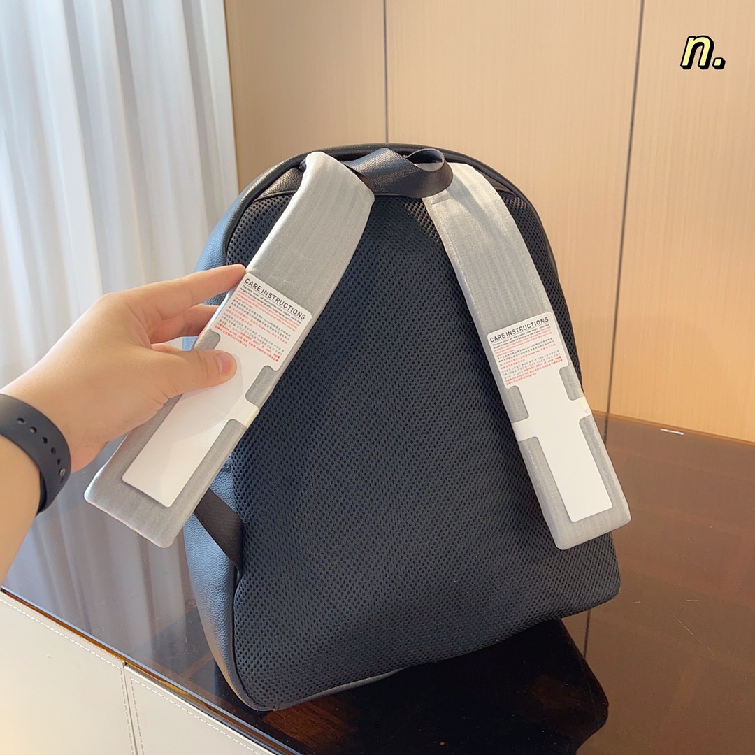 Coach West Backpack In Signature Canvas · 4871 — תמונה 4