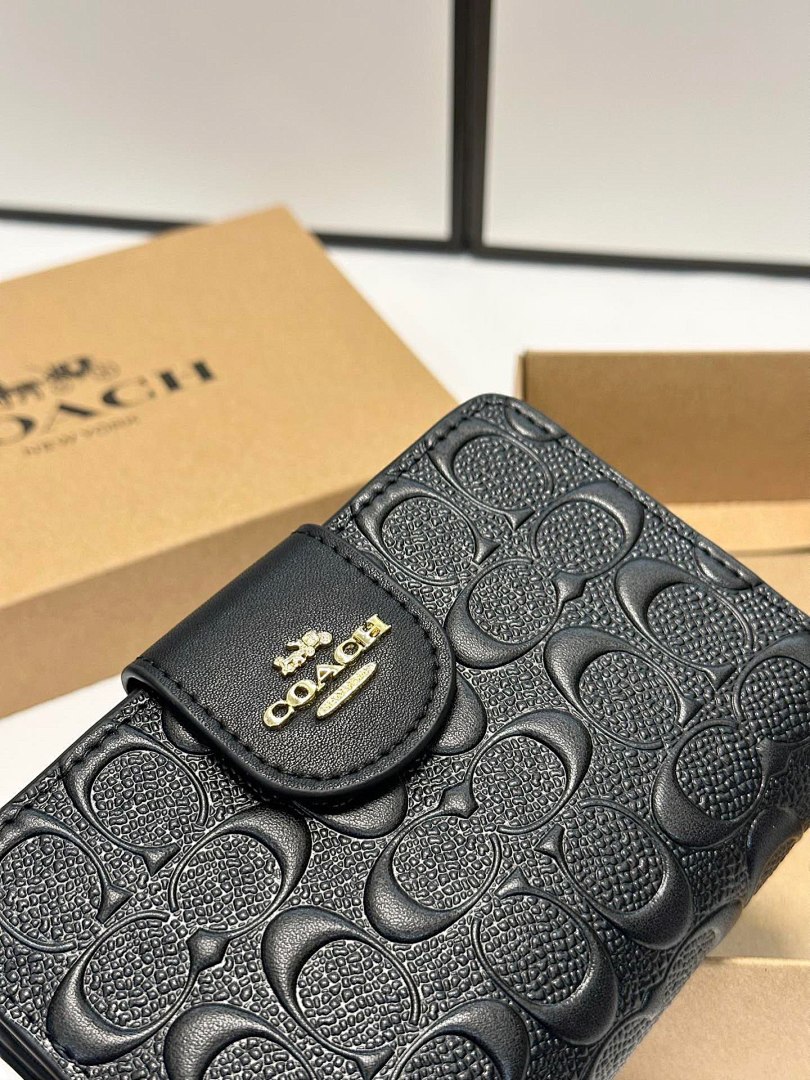 Coach Medium Corner Zip Wallet · 6066 — תמונה 19