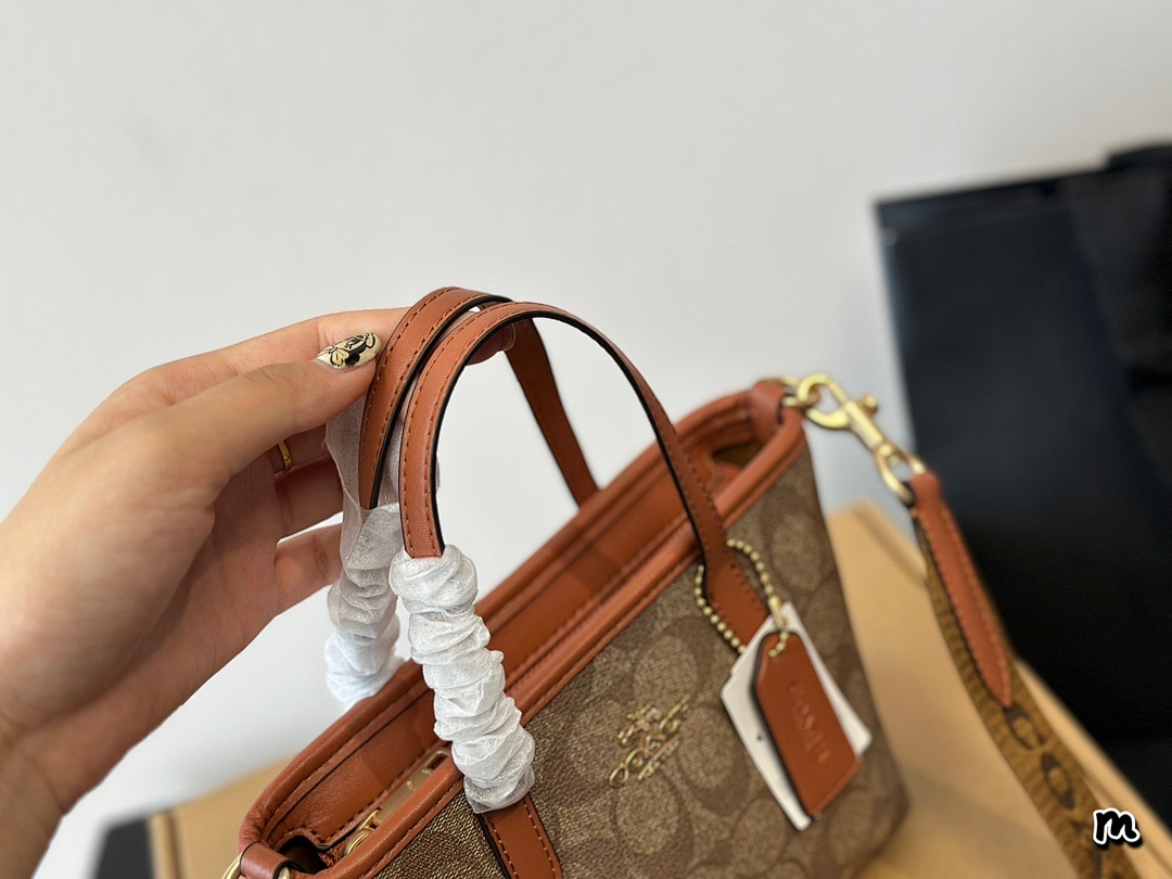 Coach City Mini Tote · 5090 — תמונה 11