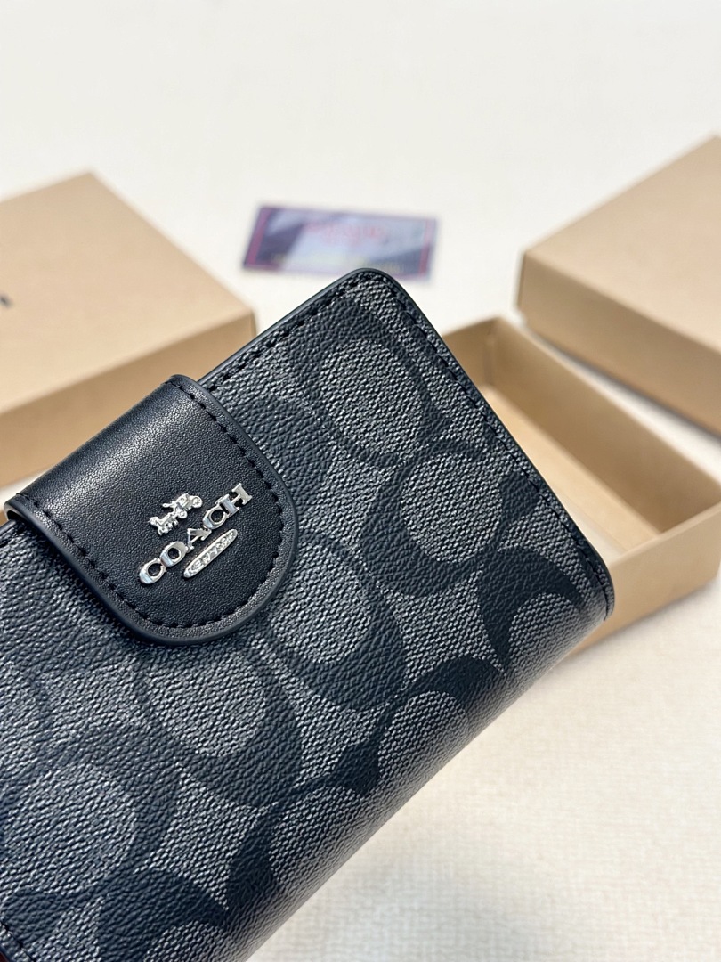 Coach Medium Corner Zip Wallet · 6066 — תמונה 27