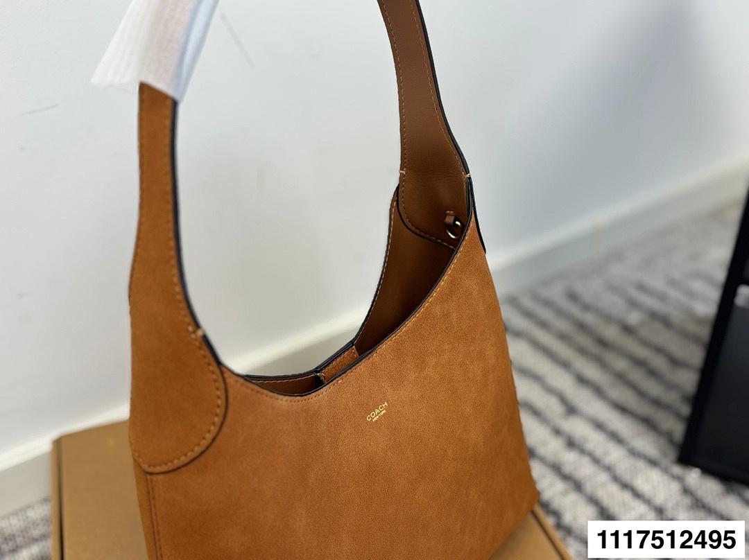Coach Brooklyn Shoulder Bag · 5764 — תמונה 10