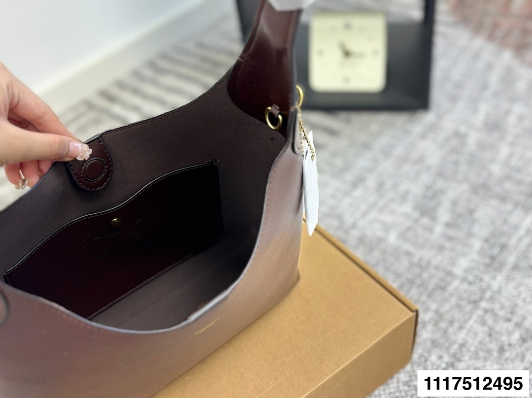 Coach Brooklyn Shoulder Bag · 5764 — תמונה 14
